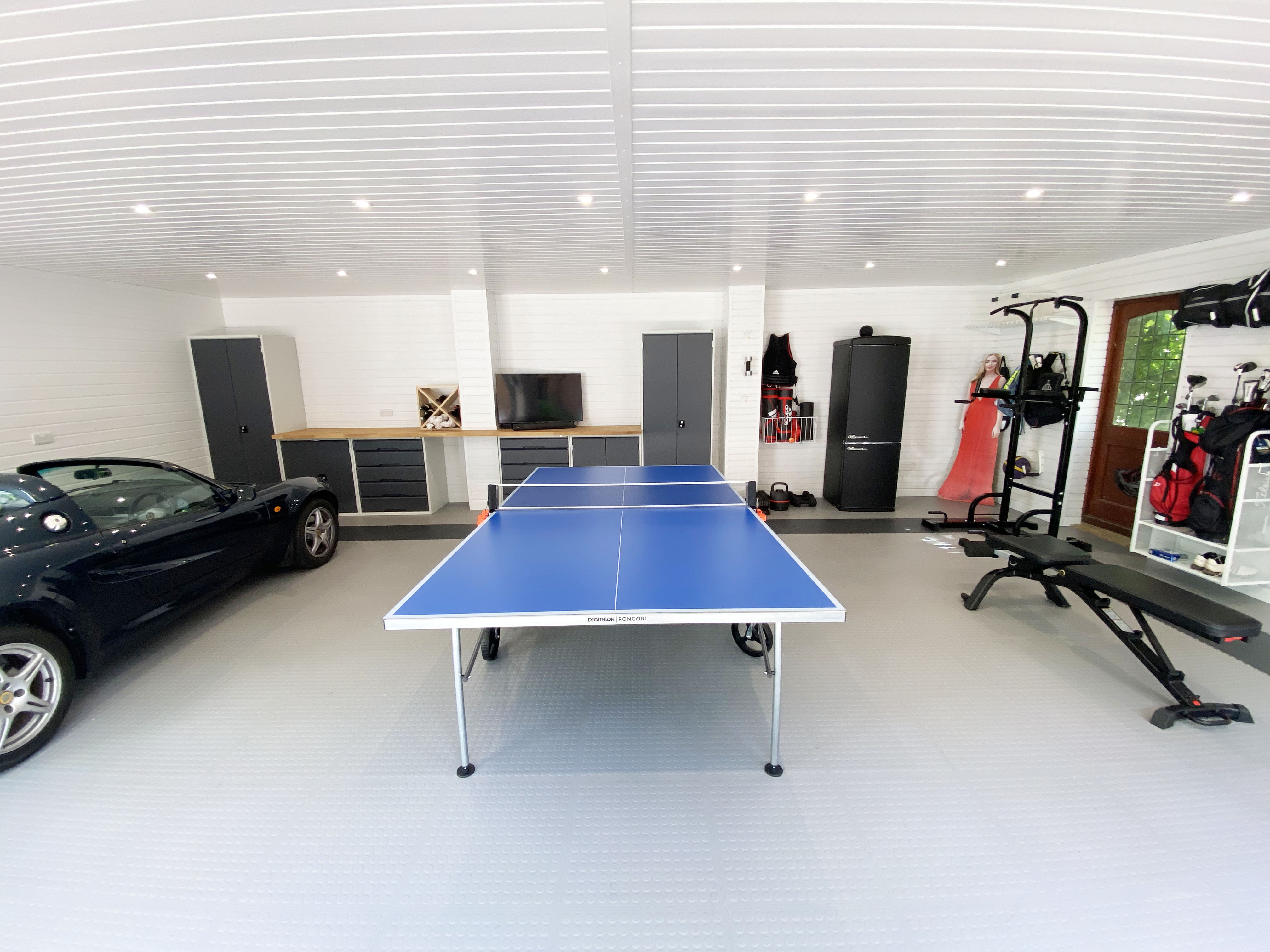 Creating a clutter free garage space